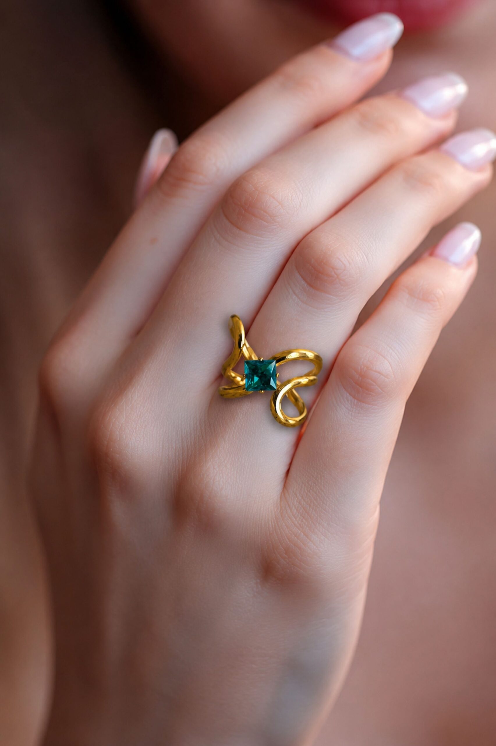 EROS - Emerald Bloom Ring