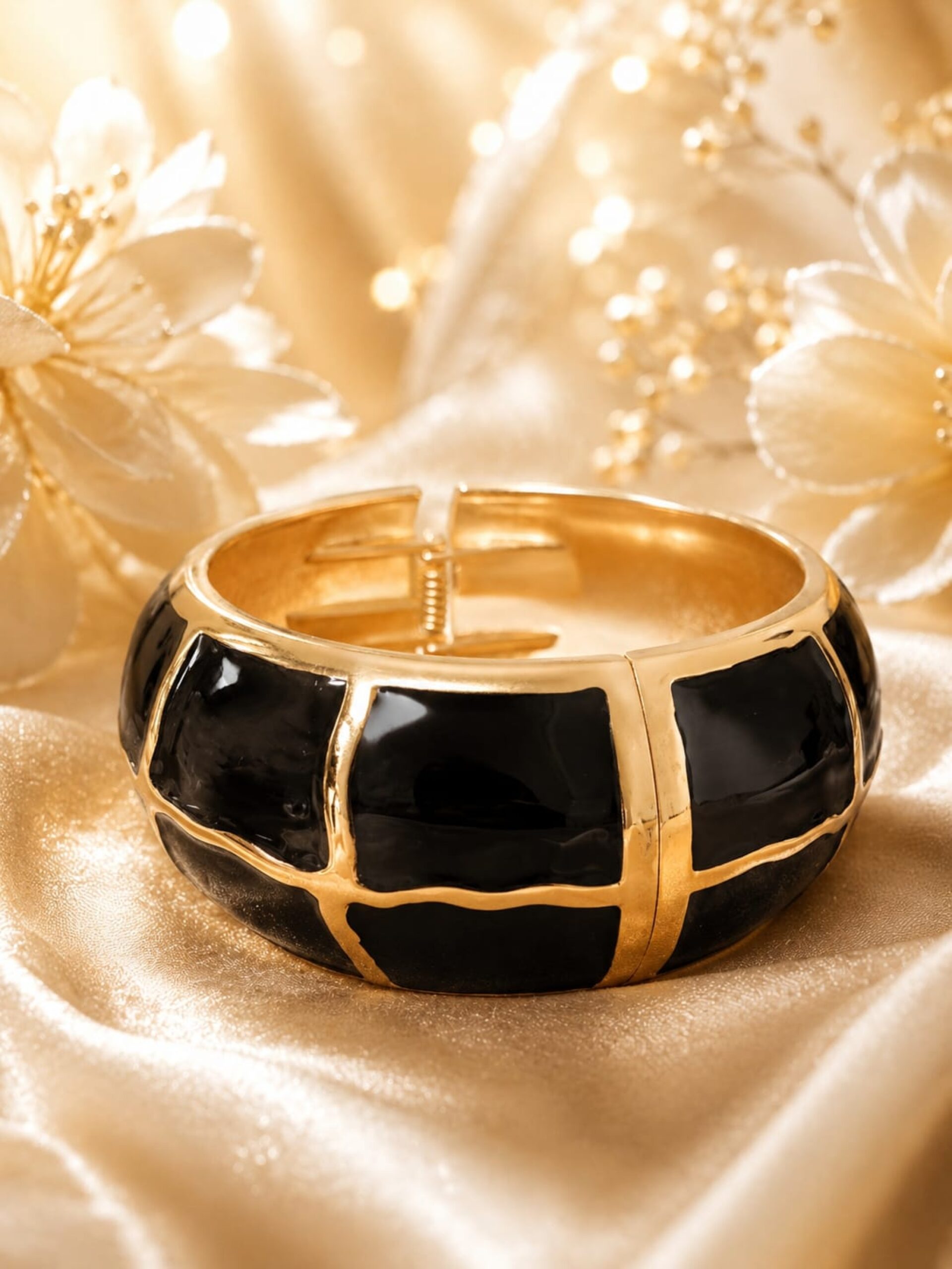 EROS - Noir Luxe Statement Bangle