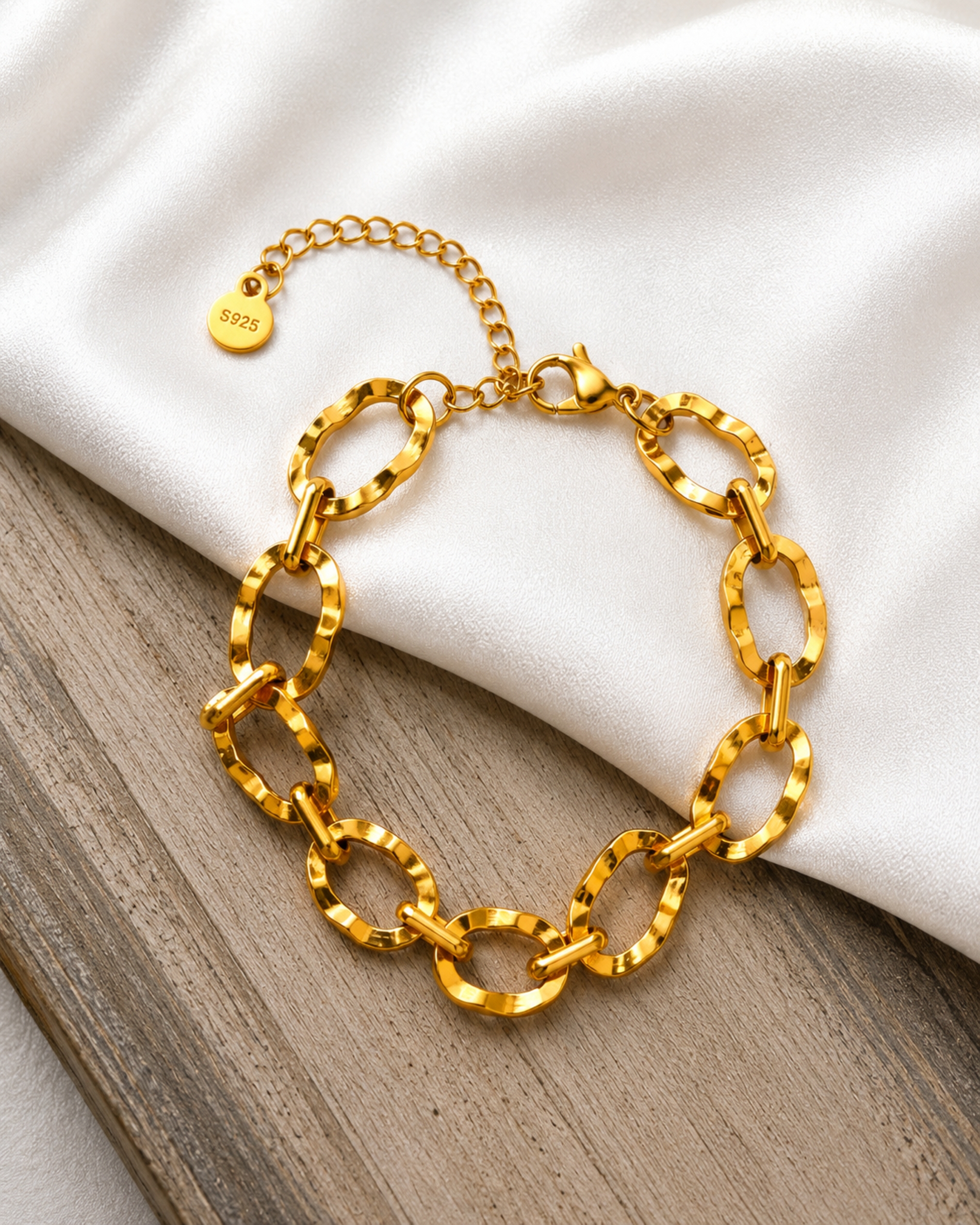 EROS - Golden Link Chain Bracelet