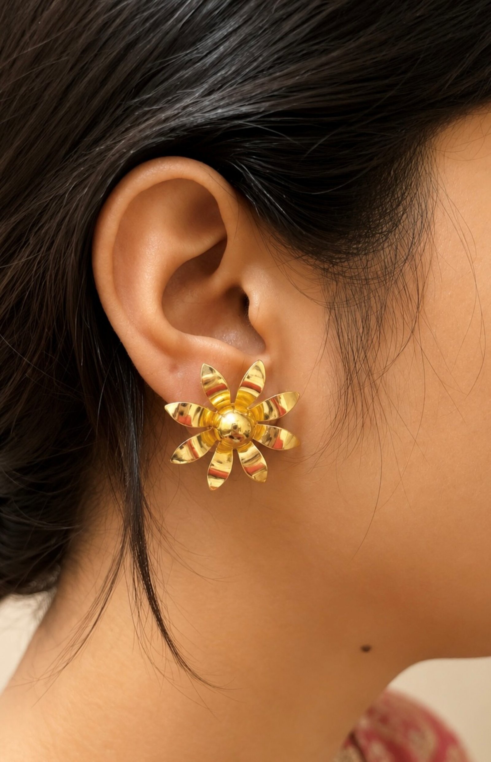 EROS - Golden Sunflower Stud Earrings