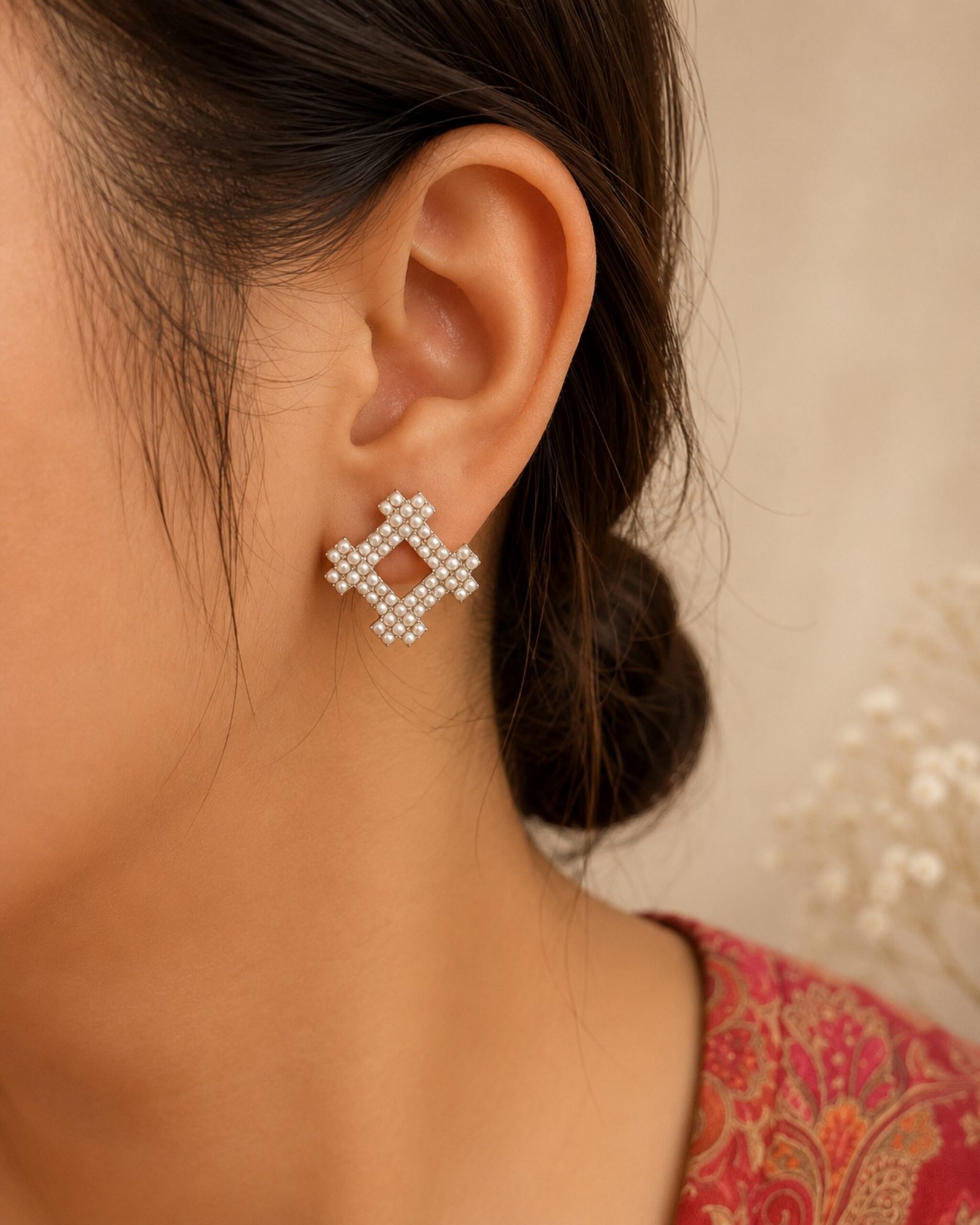 EROS - Pearl Square Stud Earrings