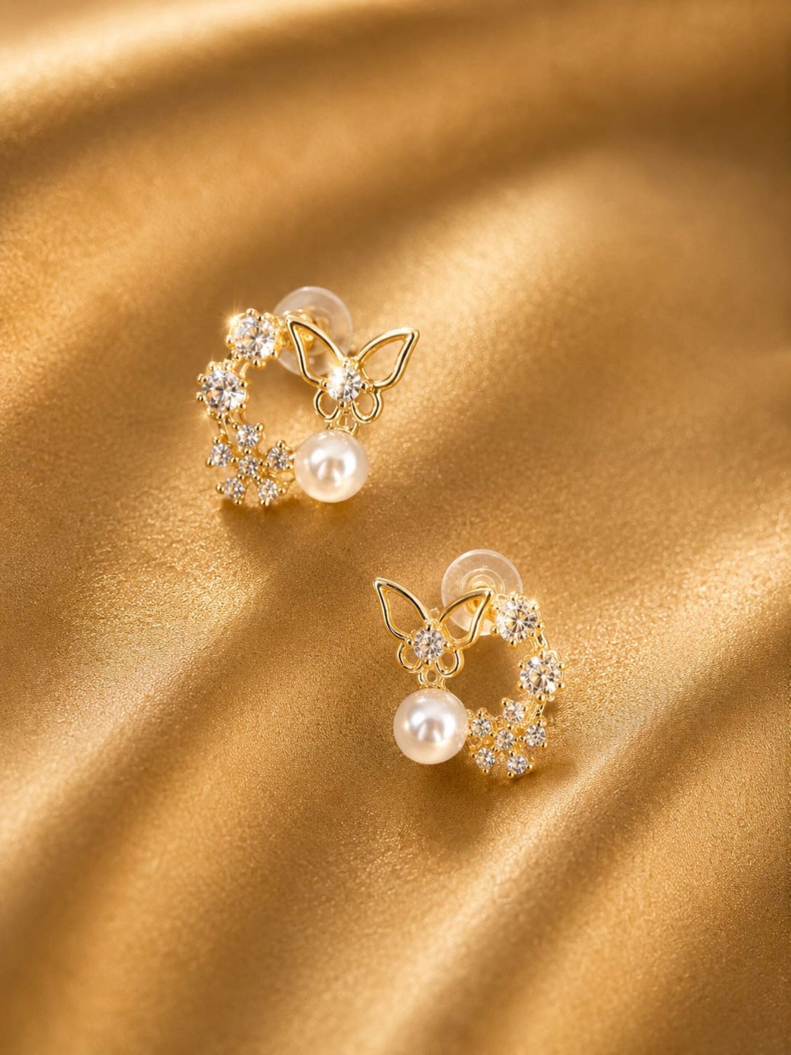 EROS - Butterfly Pearl Spark Studs Earrings