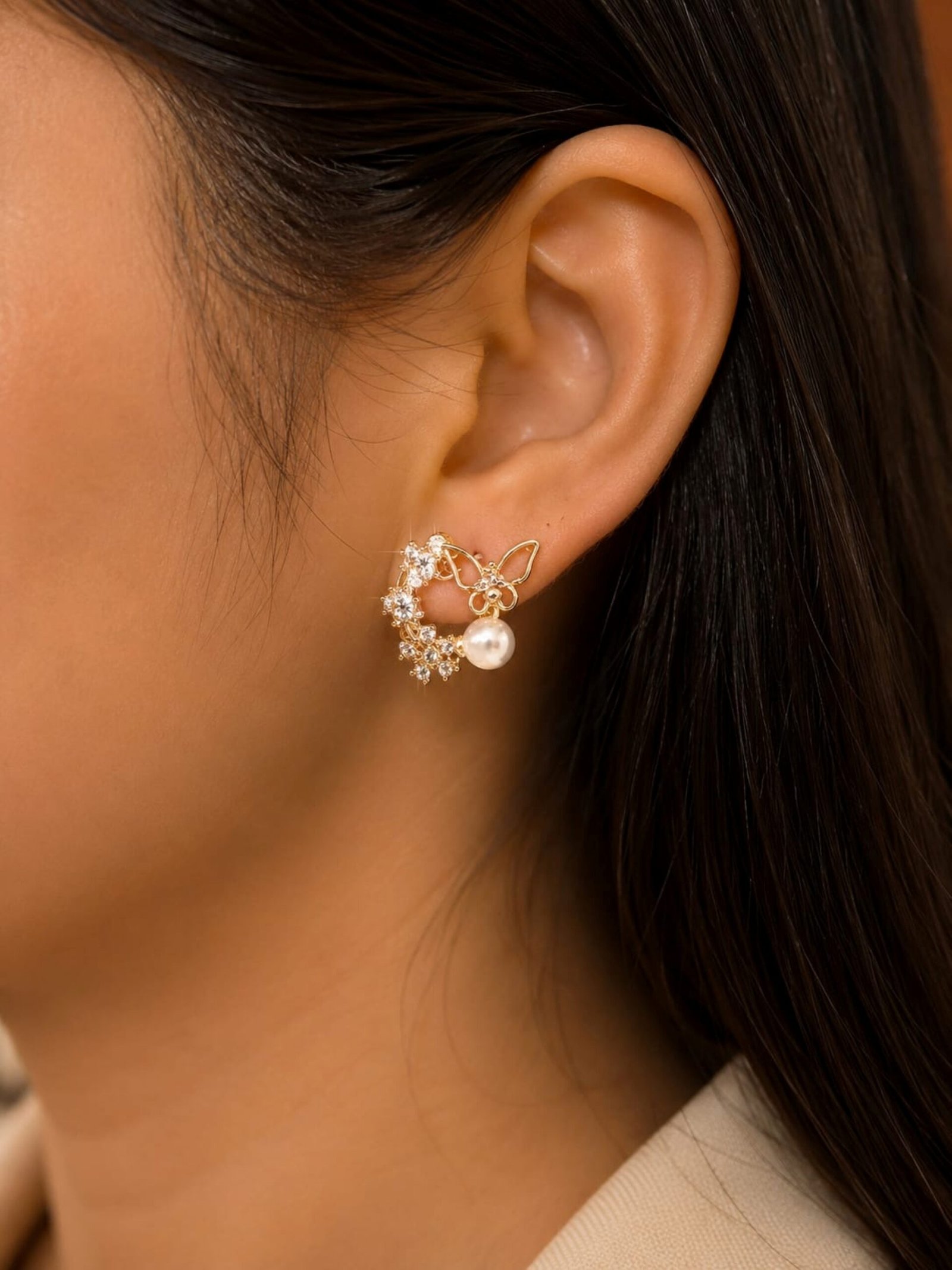 EROS - Butterfly Pearl Spark Studs Earrings